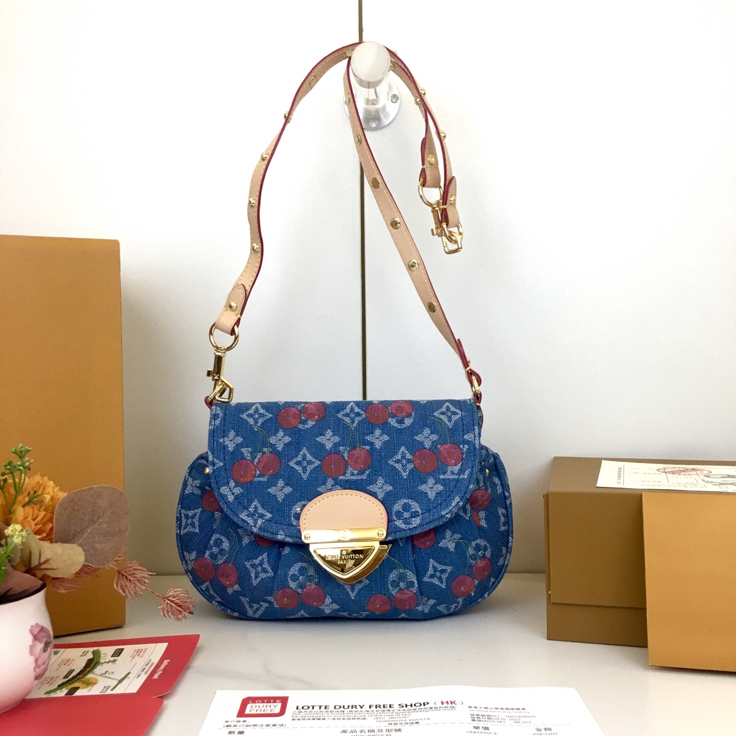 LV bag 382